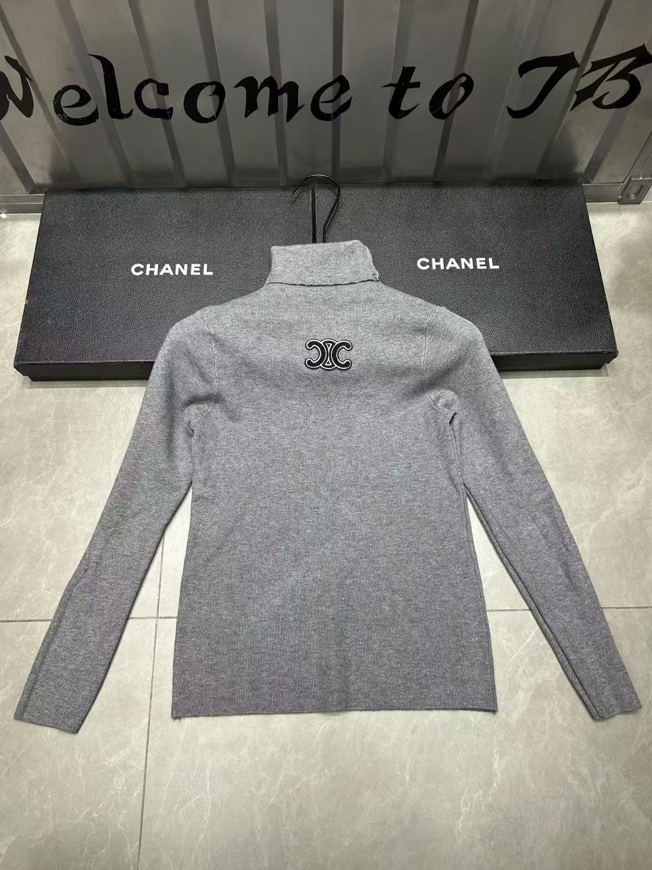 CEL1NE 凱旋門 タートルネック Tシャツ【50％割引+送料無料】