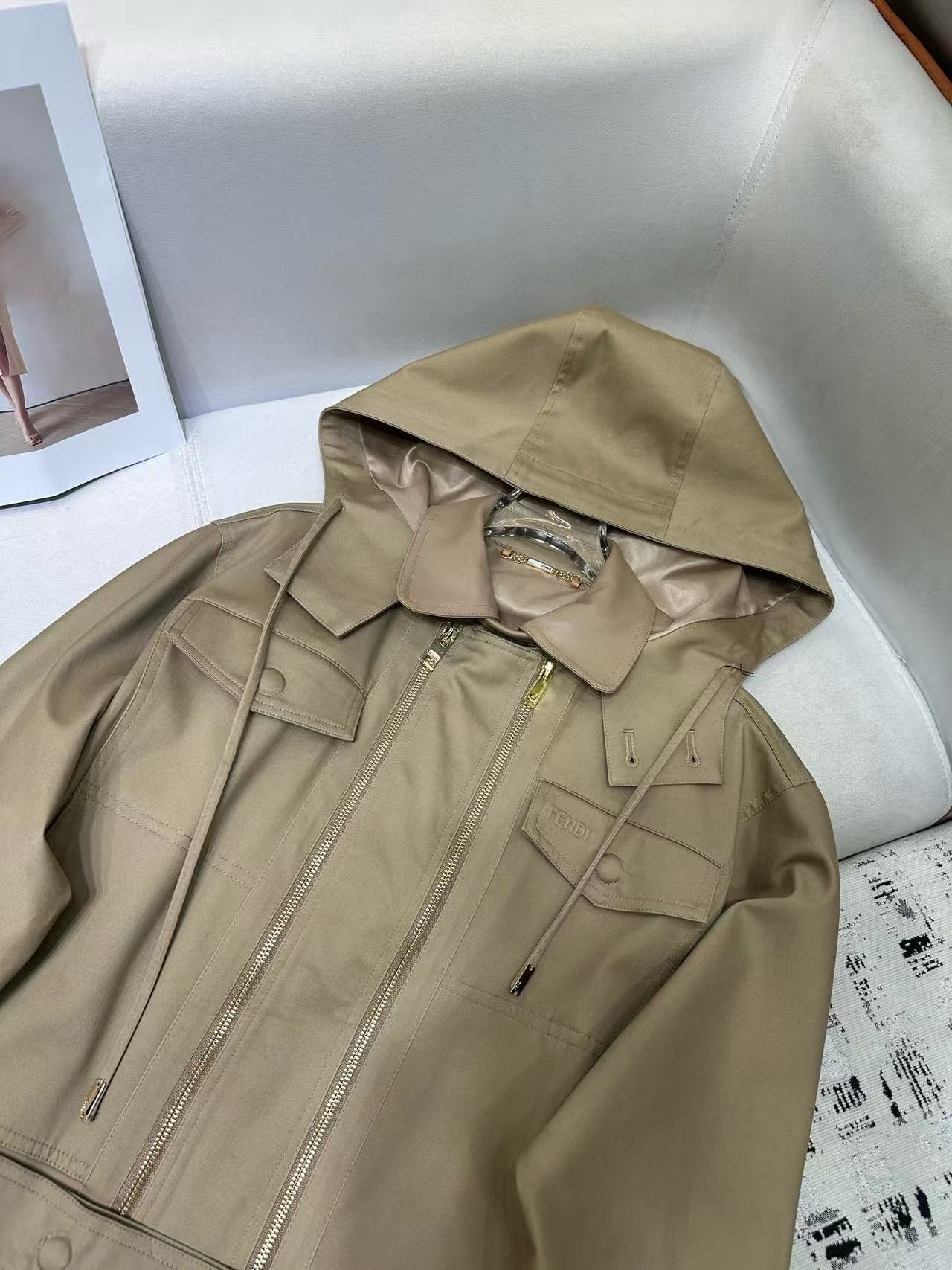 FEND1 高品質ジップアップジャケット【50％割引+送料無料】