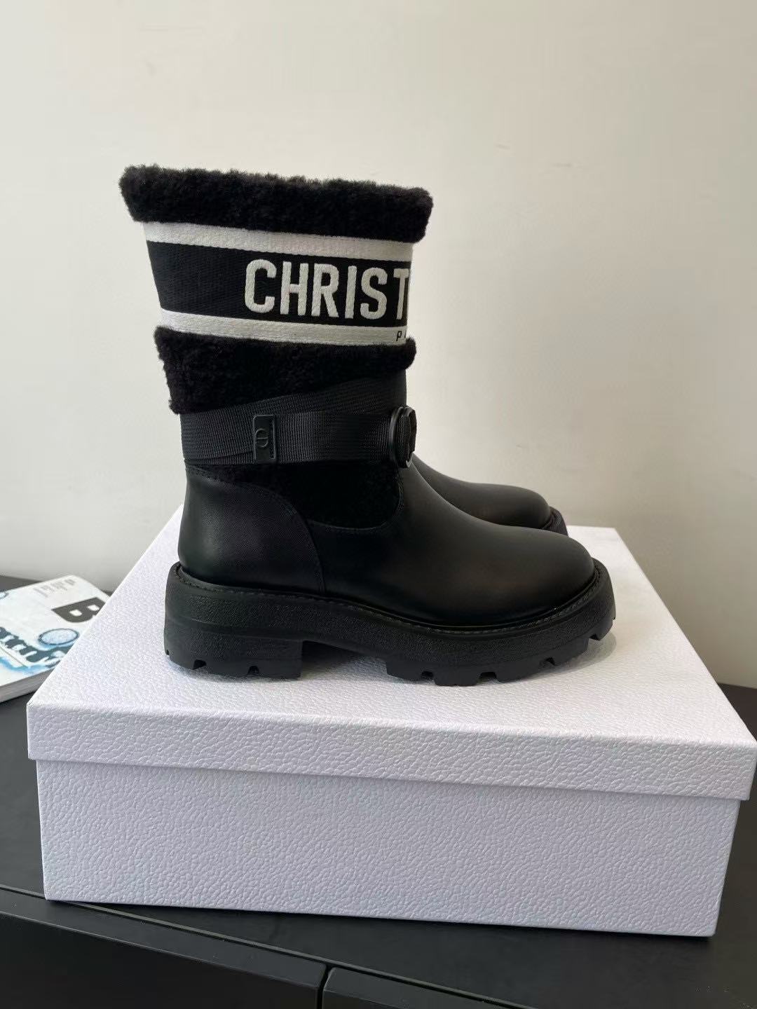 DIOR 高品質ウール レターアンクルブーツ【50％割引+送料無料】