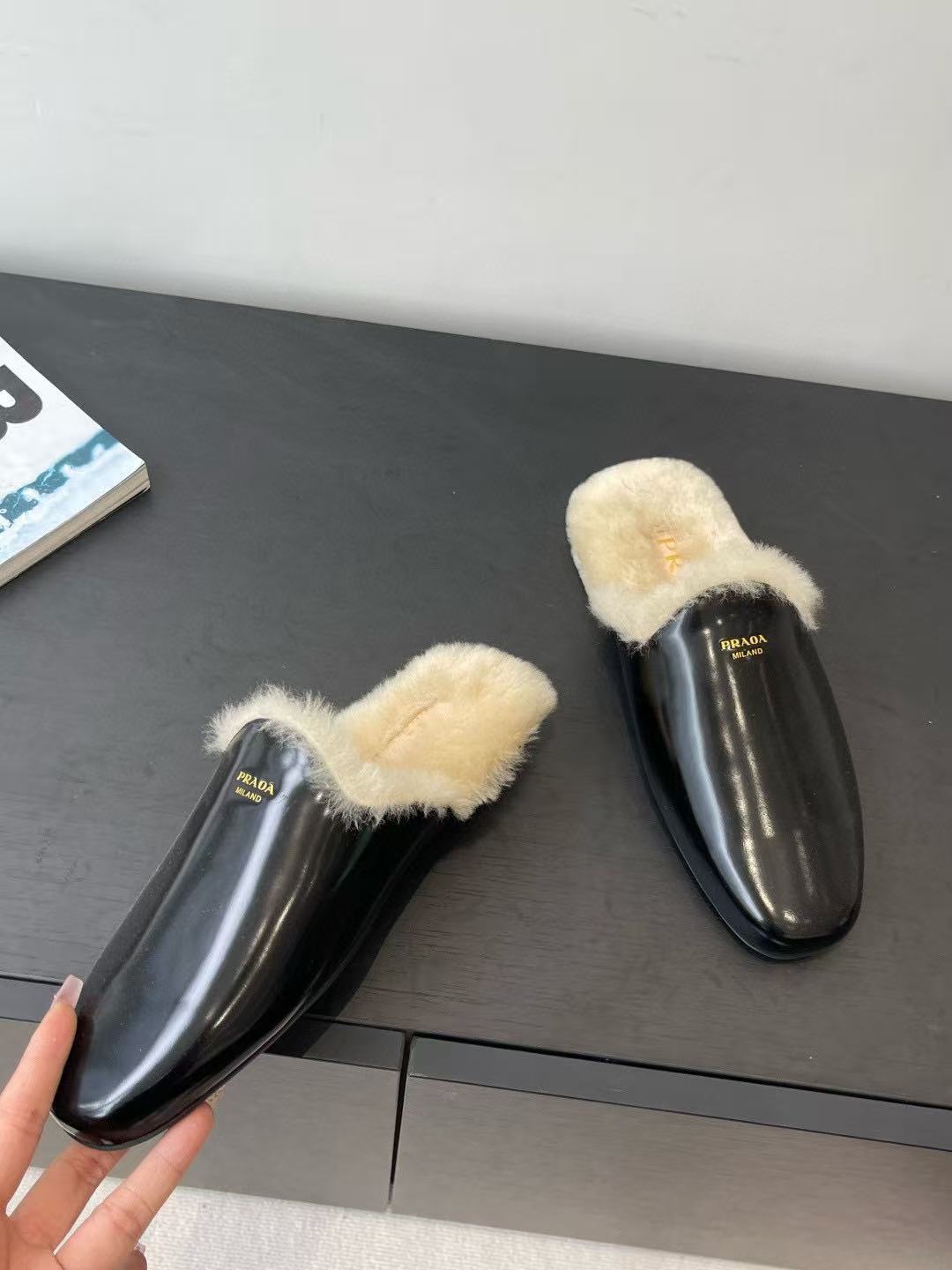 PR4DA 高品質本毛皮スリッパ【50％割引+送料無料】
