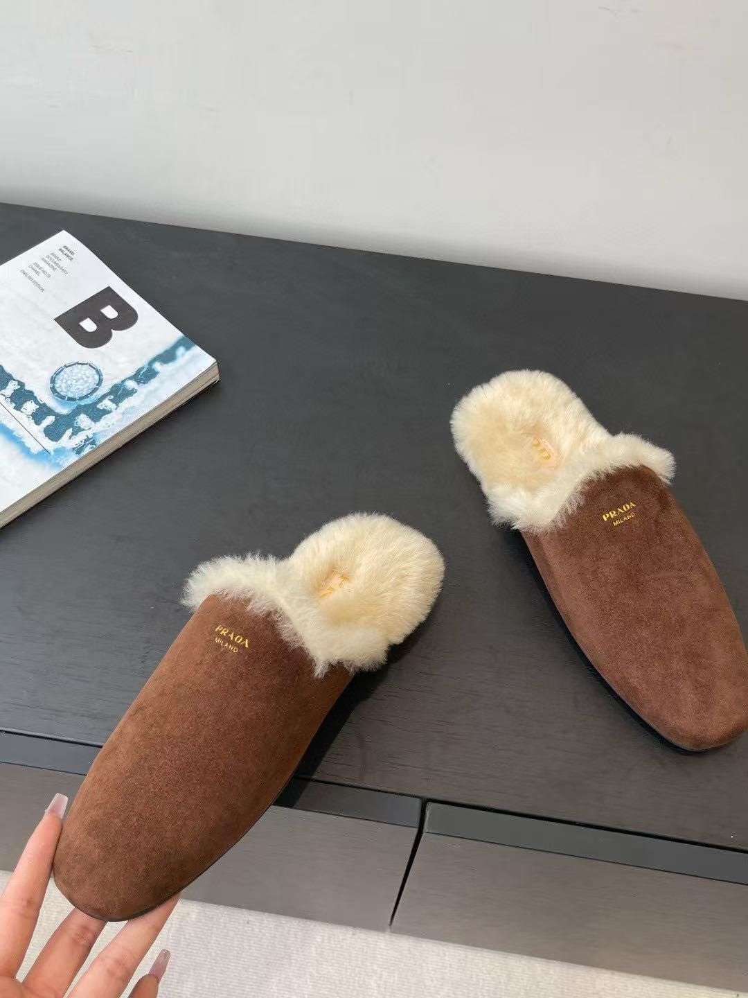 PR4DA 高品質本毛皮スリッパ【50％割引+送料無料】