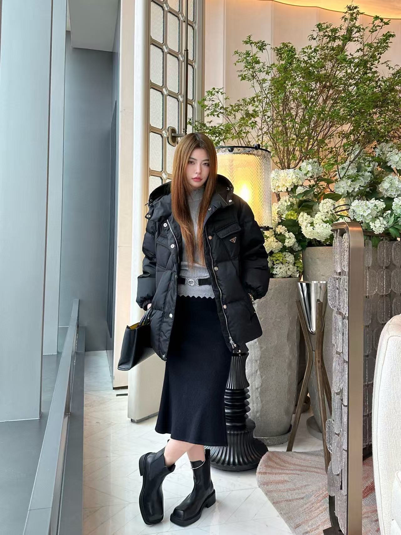 PR4DA フード付きトライアングルロゴダウンジャケット【50％割引+送料無料】