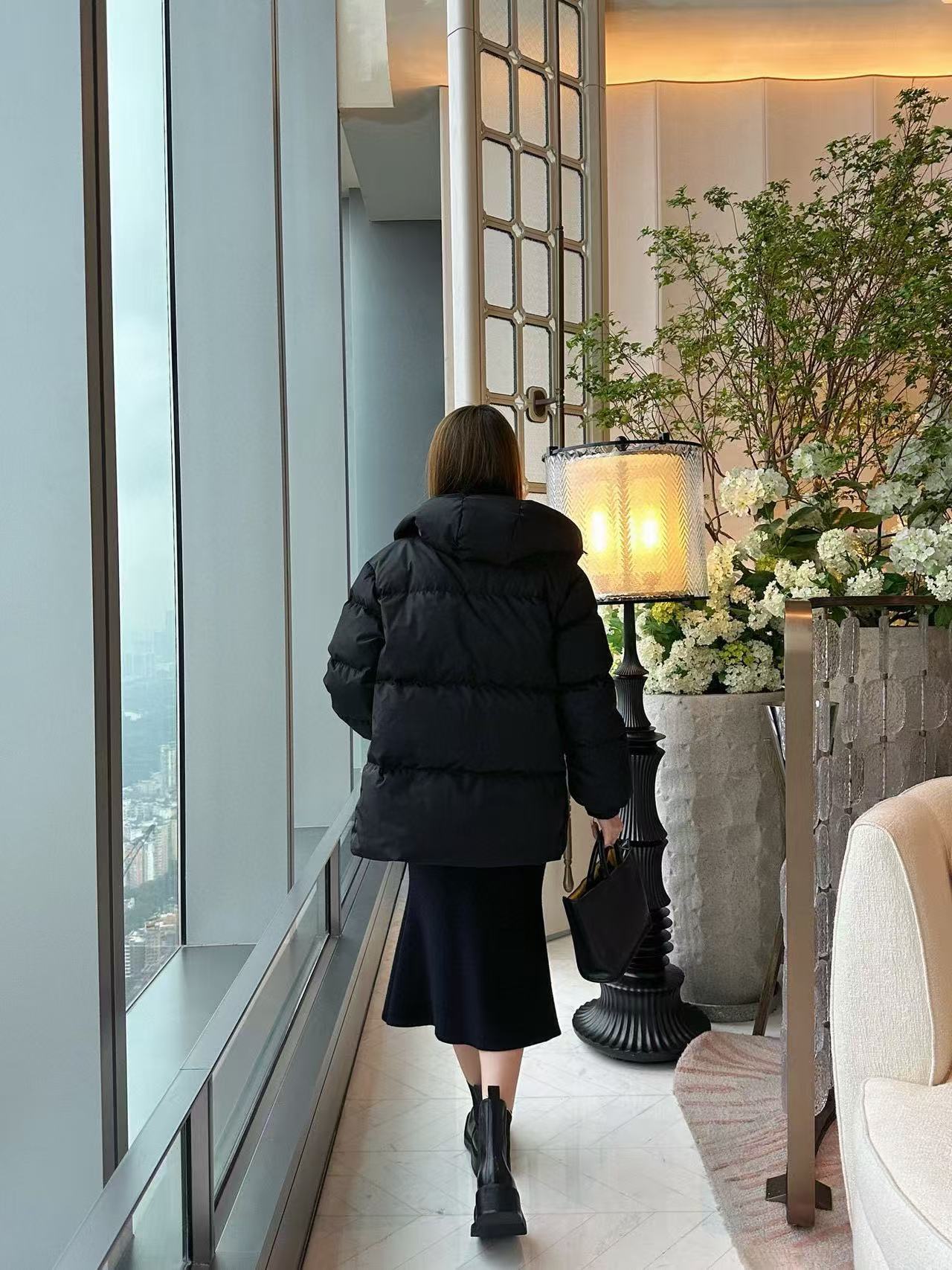 PR4DA フード付きトライアングルロゴダウンジャケット【50％割引+送料無料】