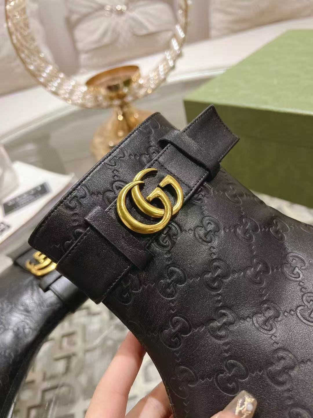 GUCC1 高品質エンボスレザーアンクルブーツ【50％割引+送料無料】