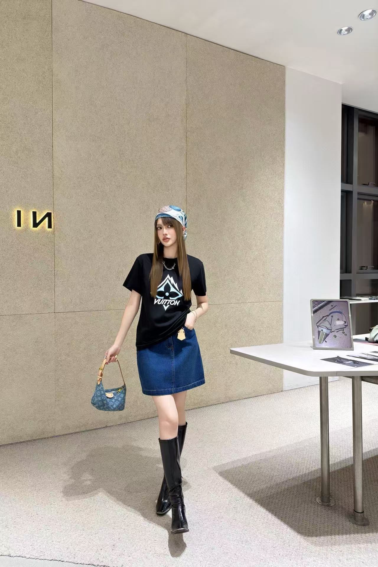 LV四つ葉のクローバーチェーンTシャツ【50％割引+送料無料】