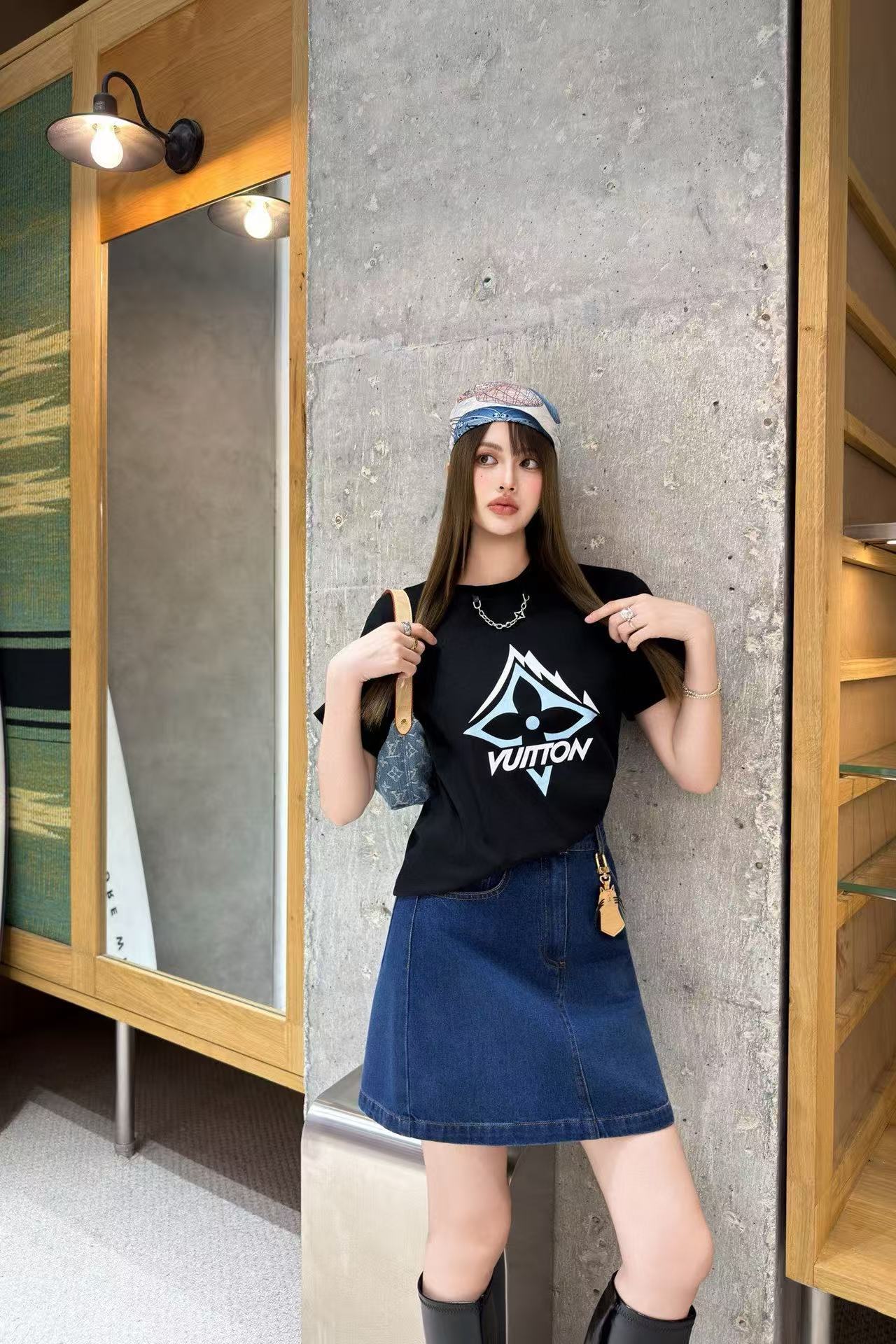 LV四つ葉のクローバーチェーンTシャツ【50％割引+送料無料】