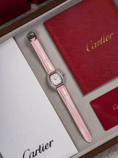 P1AGET ダイヤモンドセット レザーストラップ レディースウォッチ【50％割引+送料無料】