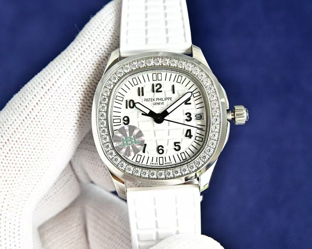 PATEK PH1LIPPEダイヤモンドをあしらった機械式レディース腕時計【50％割引+送料無料】