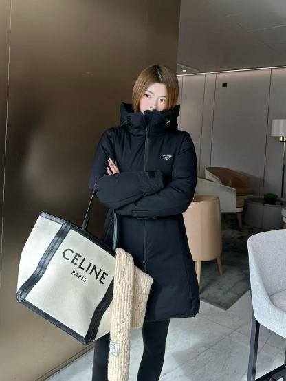 PR4DA フード付きトライアングルロゴダウンジャケット【50％割引+送料無料】