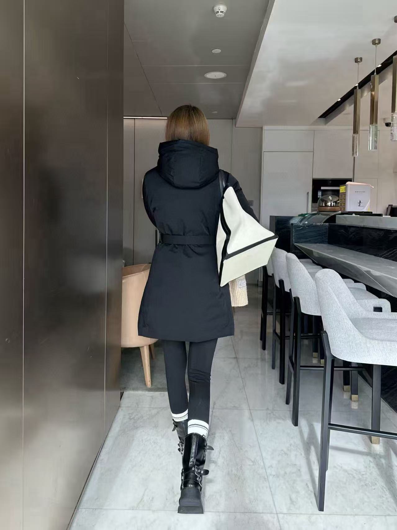 PR4DA フード付きトライアングルロゴダウンジャケット【50％割引+送料無料】