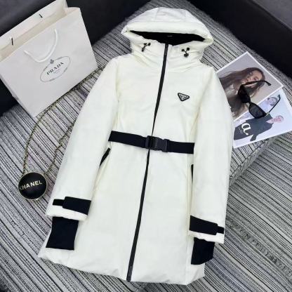 PR4DA フード付きトライアングルロゴダウンジャケット【50％割引+送料無料】