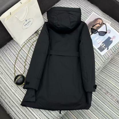 PR4DA フード付きトライアングルロゴダウンジャケット【50％割引+送料無料】