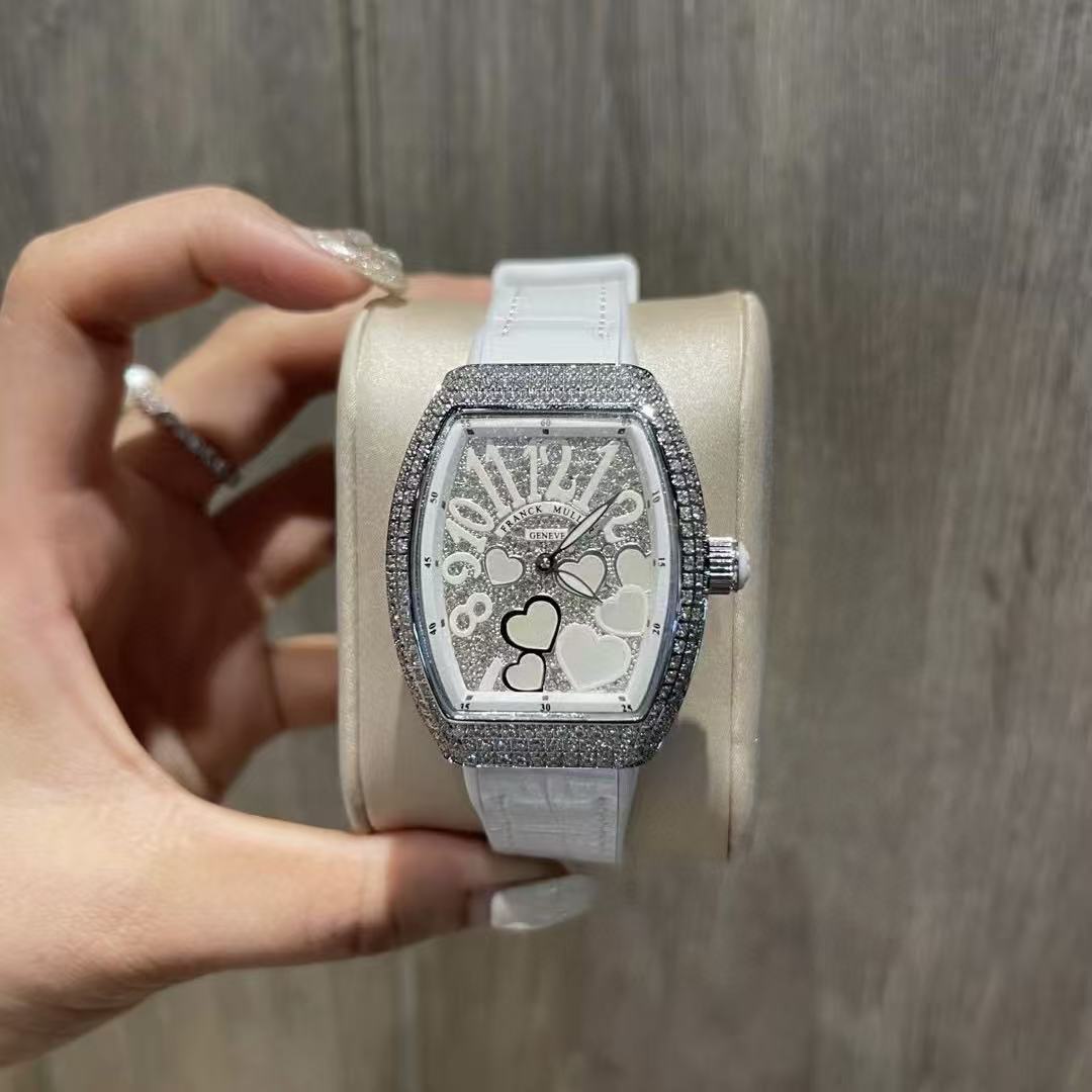 Frank Mul1erバレル型のダイヤモンドがちりばめられたレディース腕時計【50％割引+送料無料】