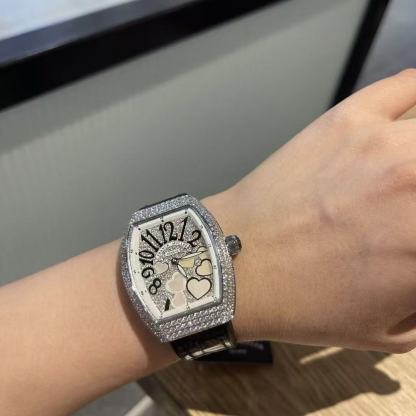 Frank Mul1erバレル型のダイヤモンドがちりばめられたレディース腕時計【50％割引+送料無料】