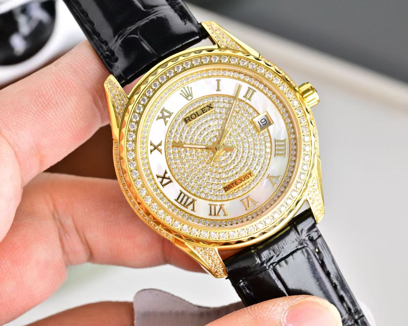 【RO1EX】高品質ダイヤモンドスタッズレザーストラップメンズウォッチ【50％割引+送料無料】