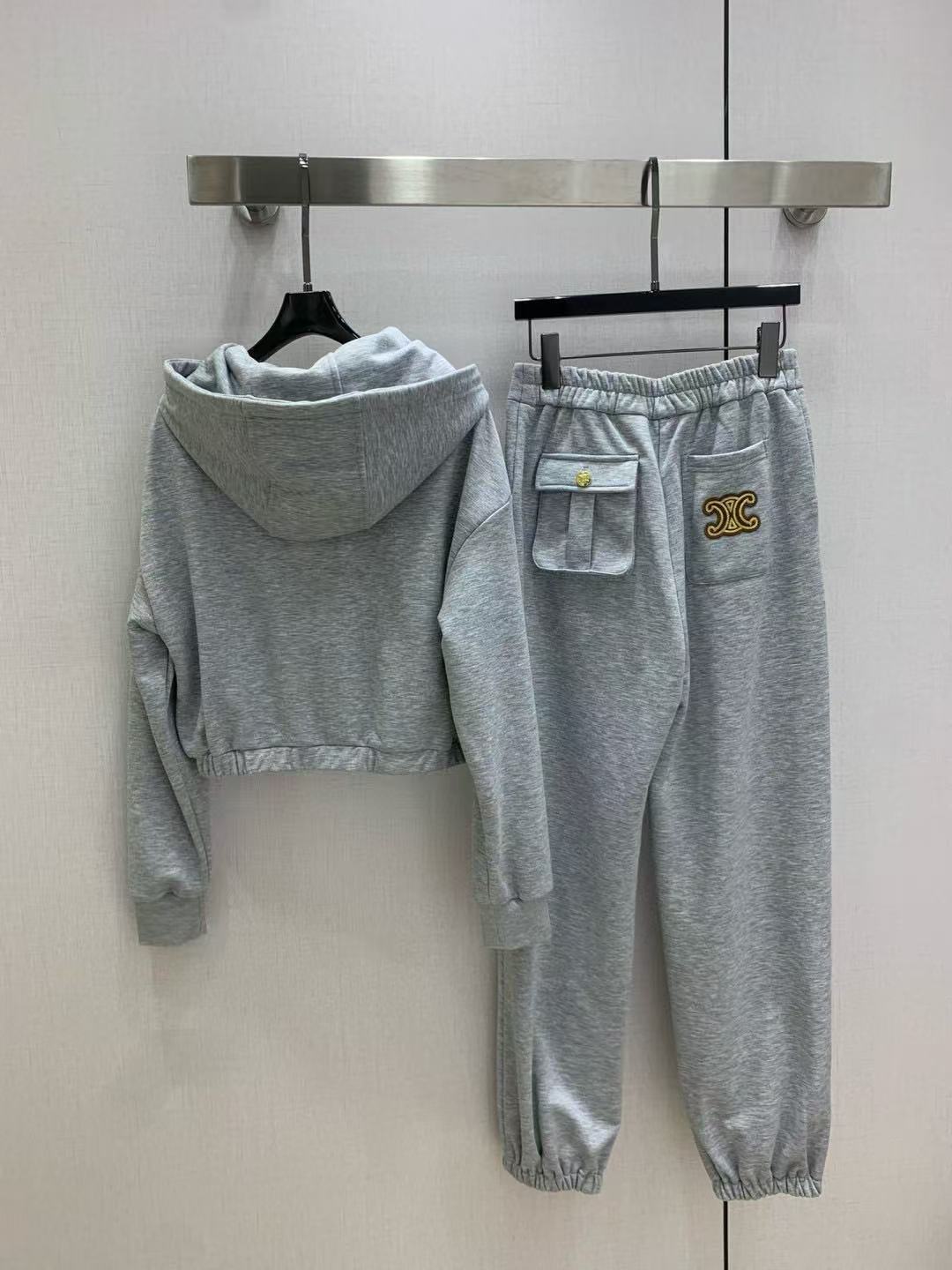 CEL1NE ツーピースセット：フード付きジャケットとパンツ【50％割引+送料無料】