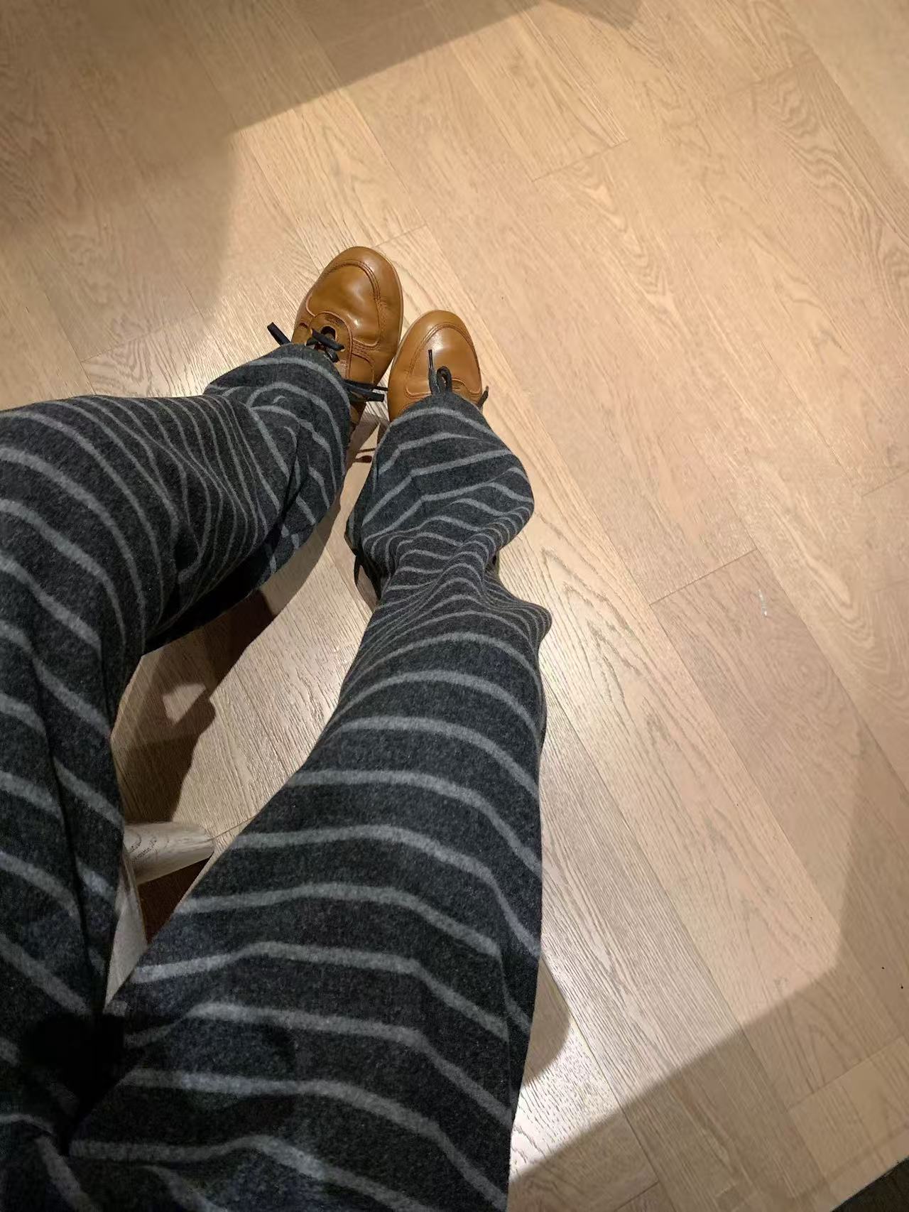 CEL1NE 凱旋門フリース裏地ストライプカジュアルパンツ【50％割引+送料無料】