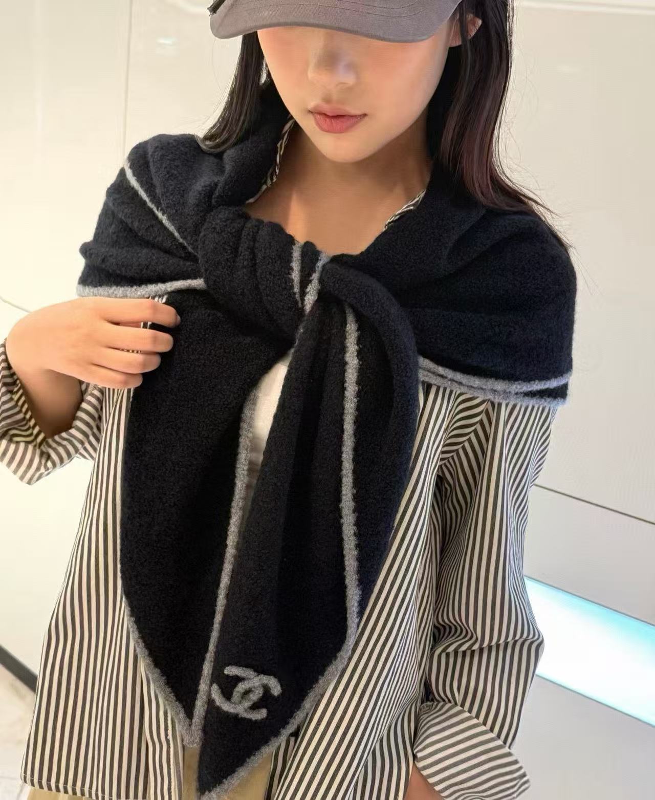 CHANE1 ダブルC カシミアスカーフ【50％割引+送料無料】