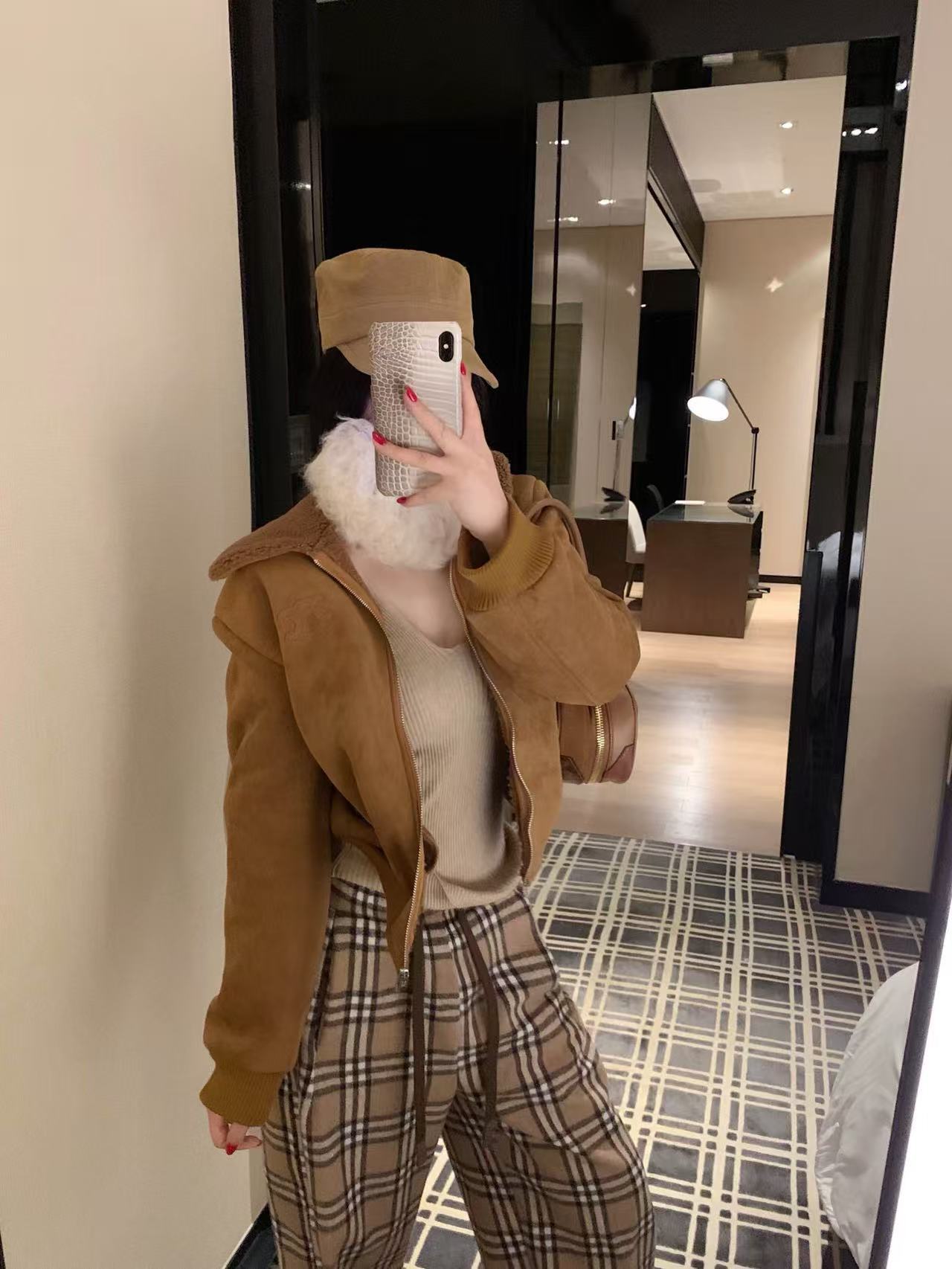 M1UM1U凱旋門ラムウール コート【50％割引+送料無料】