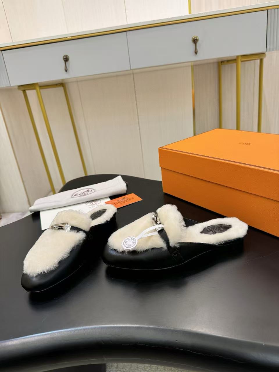 HERME5 高品質ウールスリッパ【50％割引+送料無料】