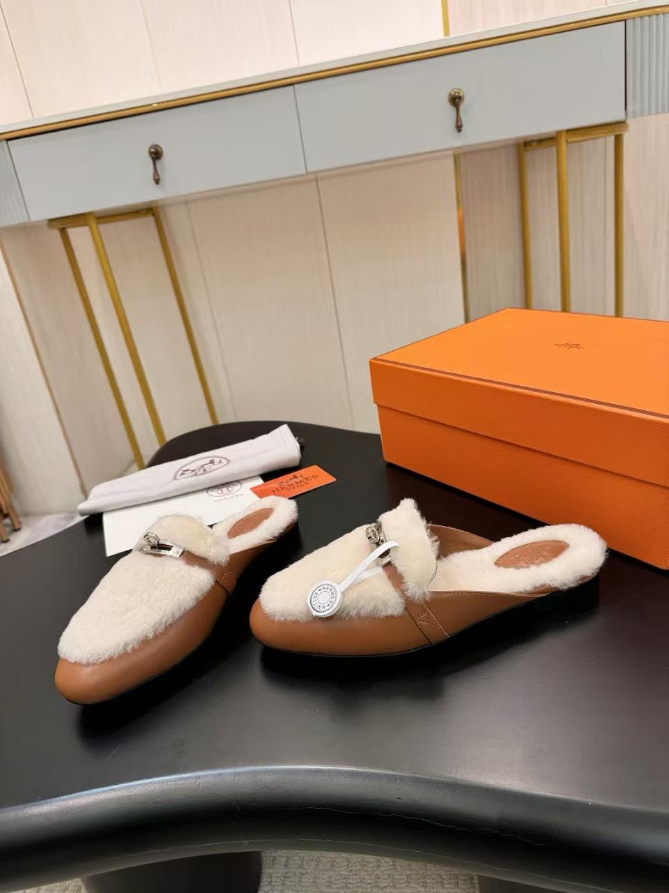 HERME5 高品質ウールスリッパ【50％割引+送料無料】