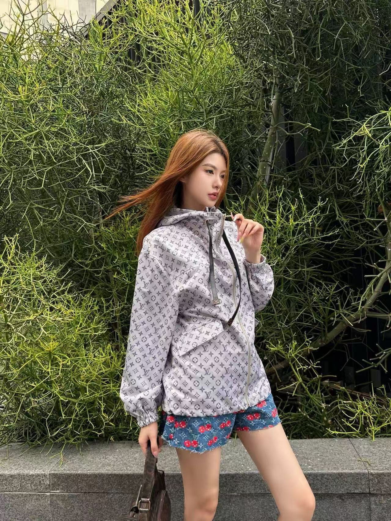 LVプリント ジップアップ フード付きジャケット【50％割引+送料無料】