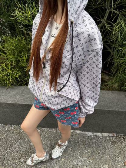 LVプリント ジップアップ フード付きジャケット【50％割引+送料無料】
