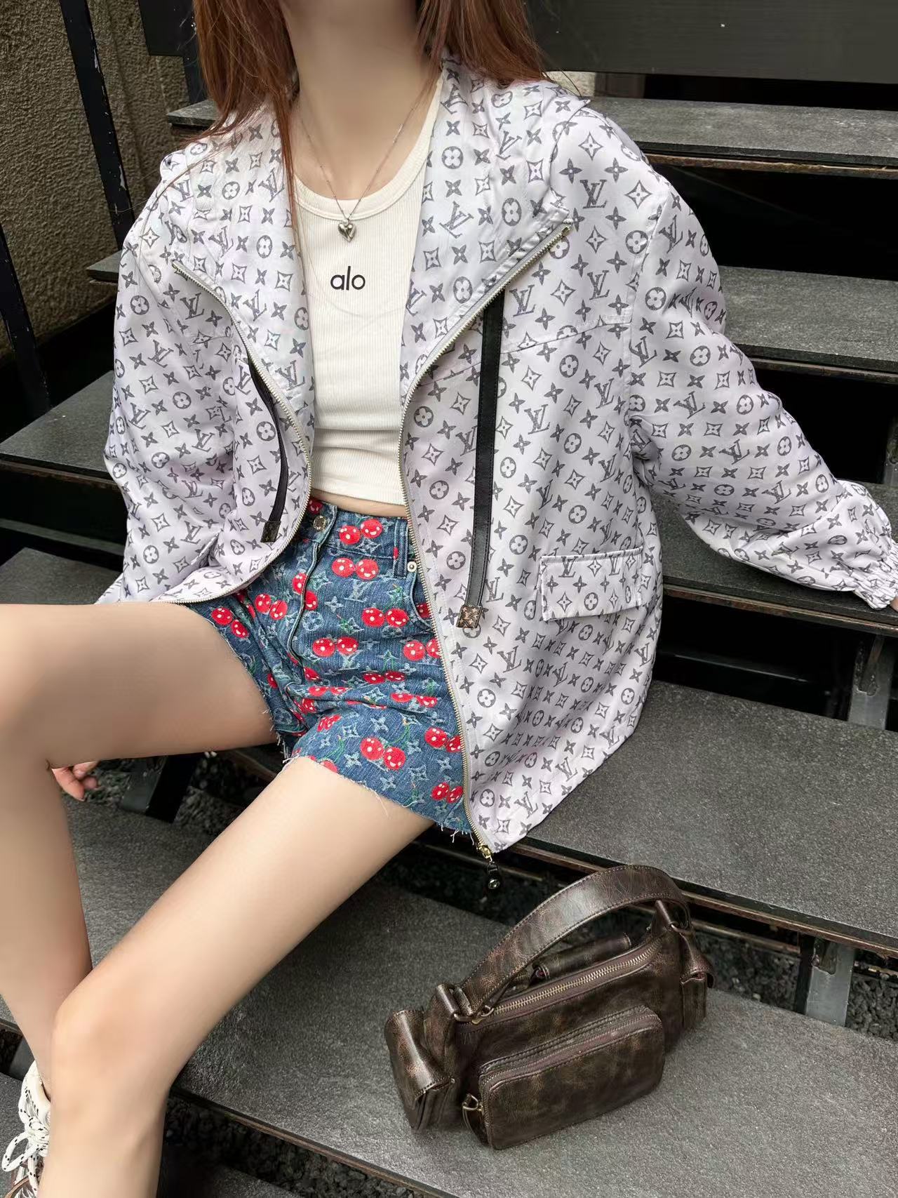 LVプリント ジップアップ フード付きジャケット【50％割引+送料無料】