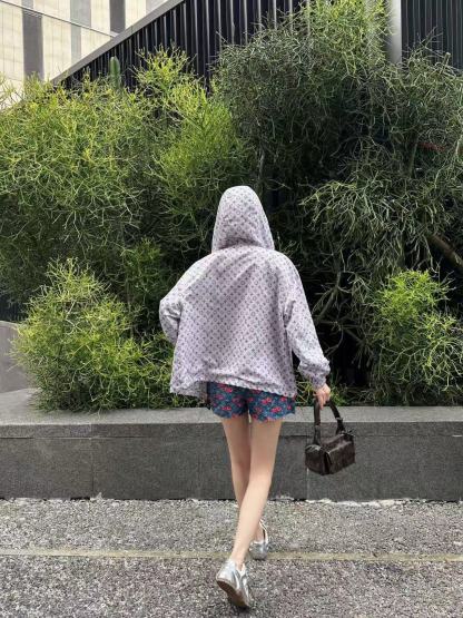 LVプリント ジップアップ フード付きジャケット【50％割引+送料無料】