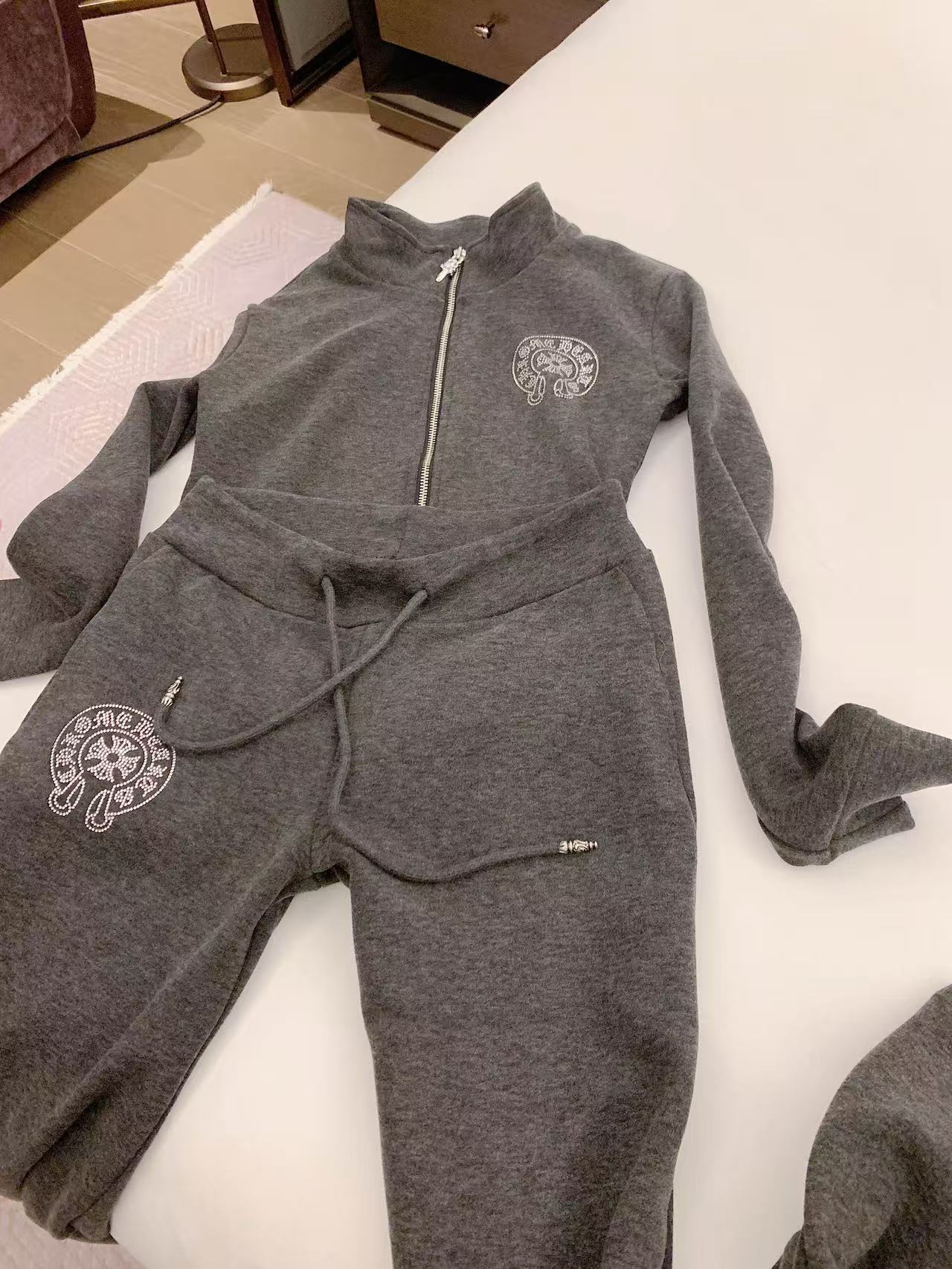 Chr0me Hearts カシミア スタンドカラー ラインストーン セット【50％割引+送料無料】