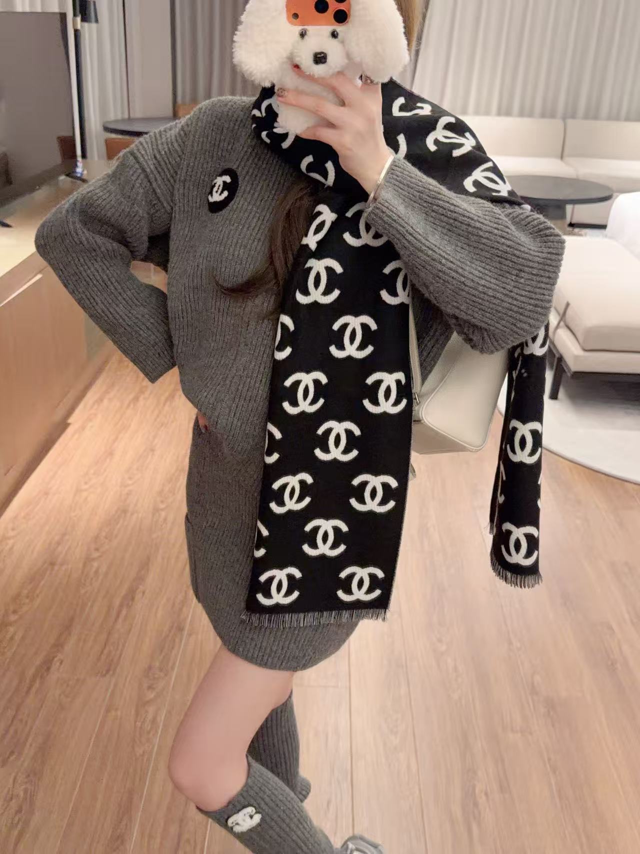 CHANE1 ダブルCロゴ入りカシミアスカーフ【50％割引+送料無料】