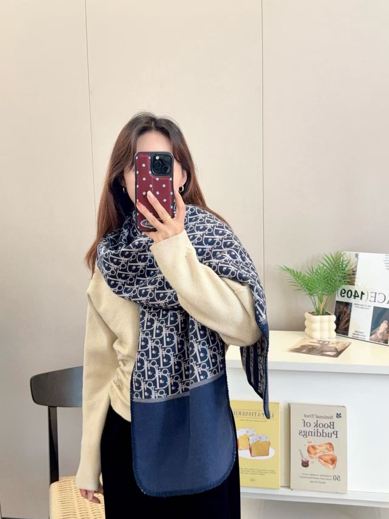 DIORのロゴ入りカラーブロックウールスカーフ【50％割引+送料無料】