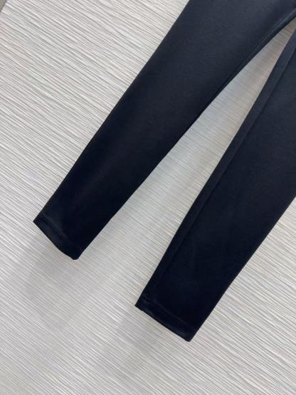 M1UM1U ミニマリスト レター レギンス【50％割引+送料無料】