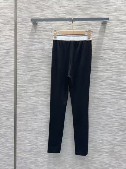 M1UM1U ミニマリスト レター レギンス【50％割引+送料無料】