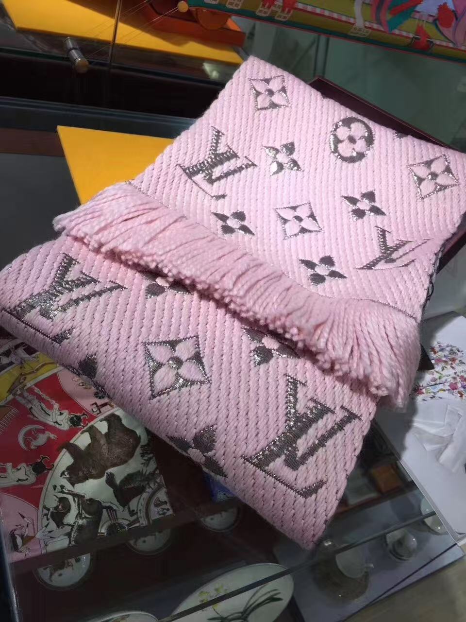 LV刺繍ロゴウールスカーフ【50％割引+送料無料】