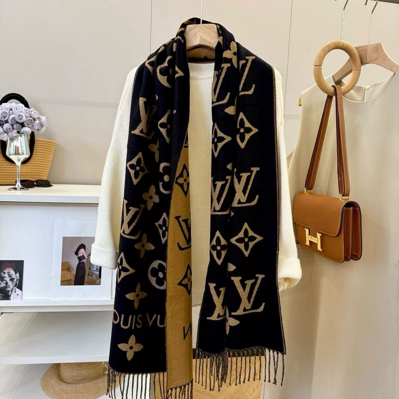 LVプリントタッセルウールスカーフ【50％割引+送料無料】
