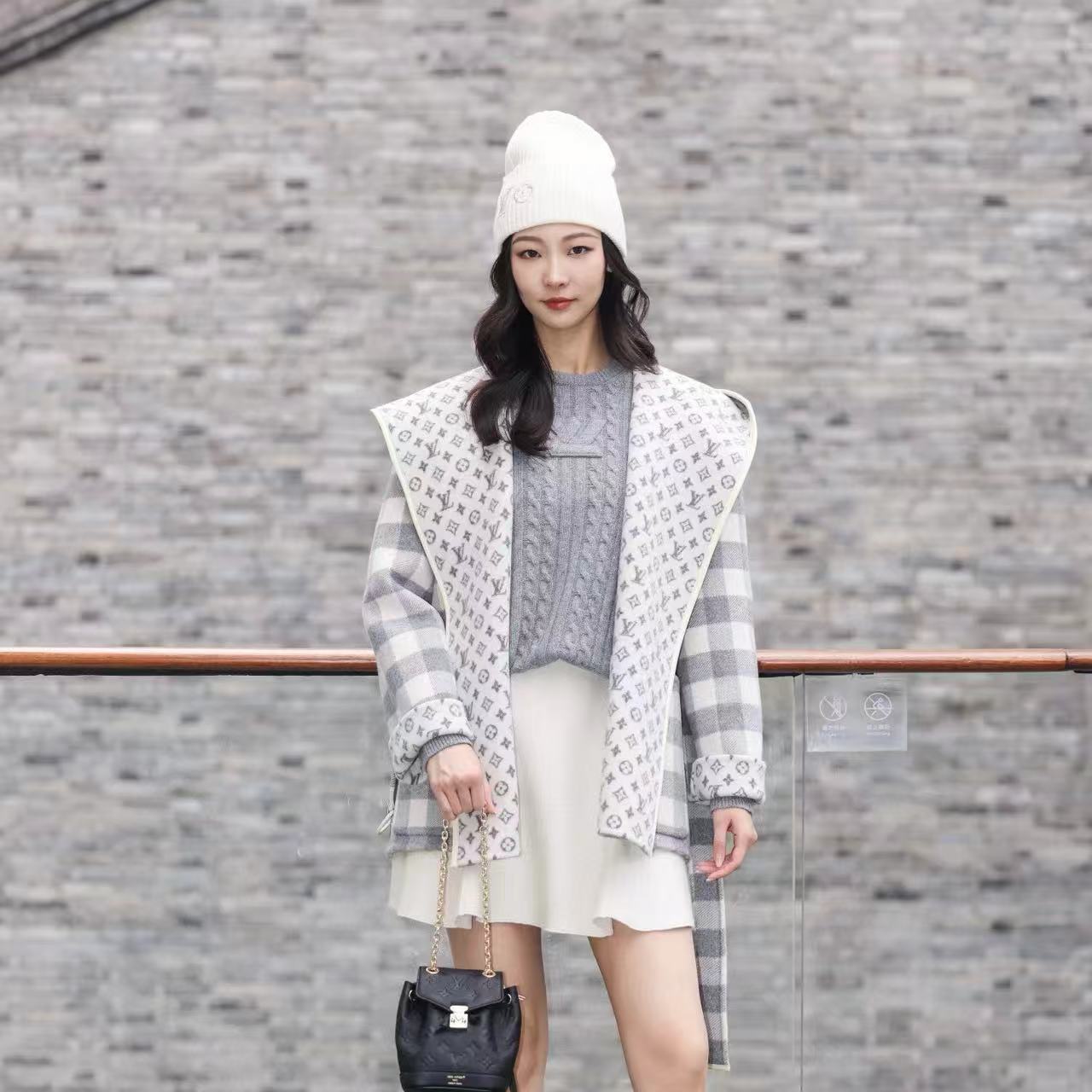 LV 両面チェック柄フード付きジャケット【50％割引+送料無料】