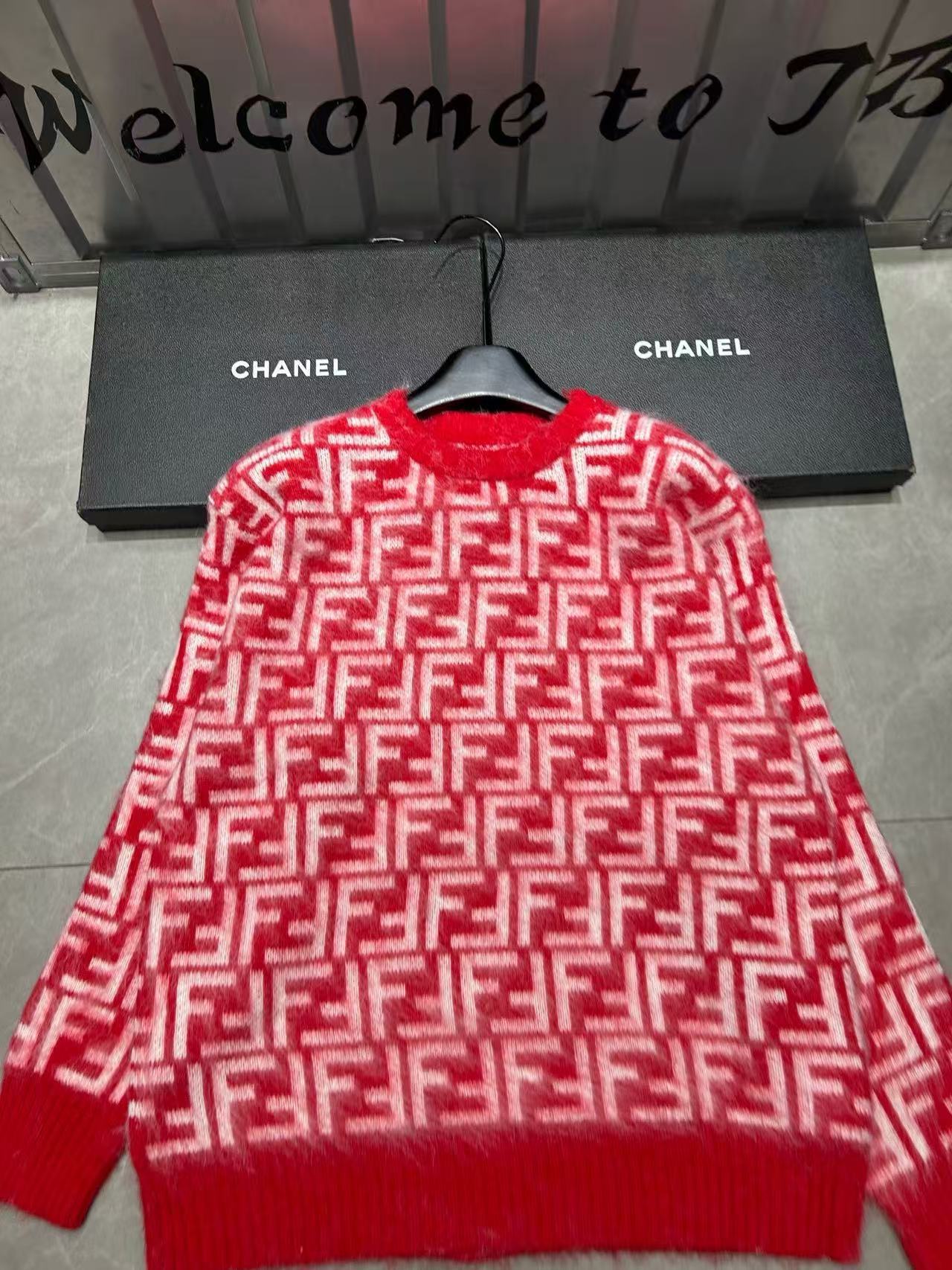 FEND1FF ウールセーター【50％割引+送料無料】