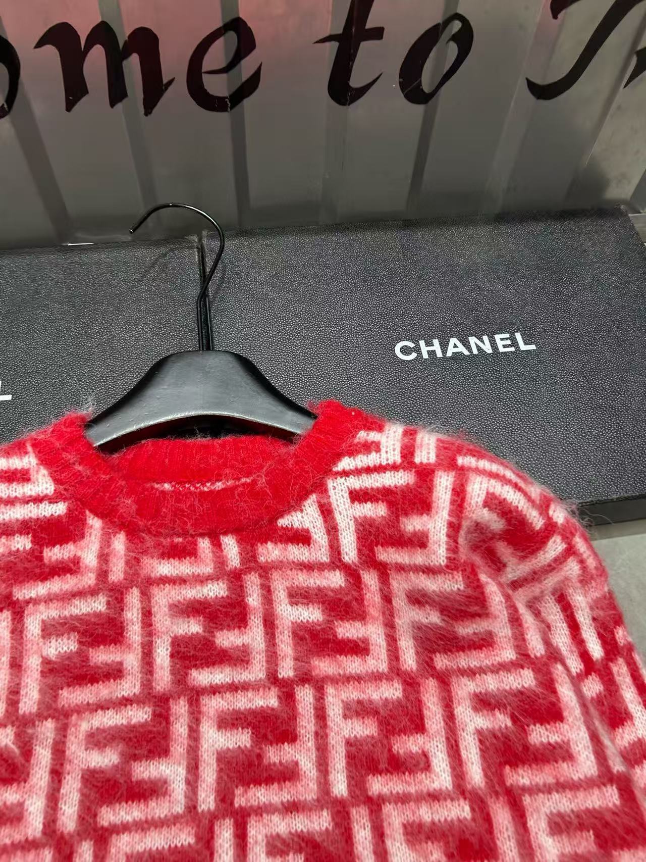 FEND1FF ウールセーター【50％割引+送料無料】