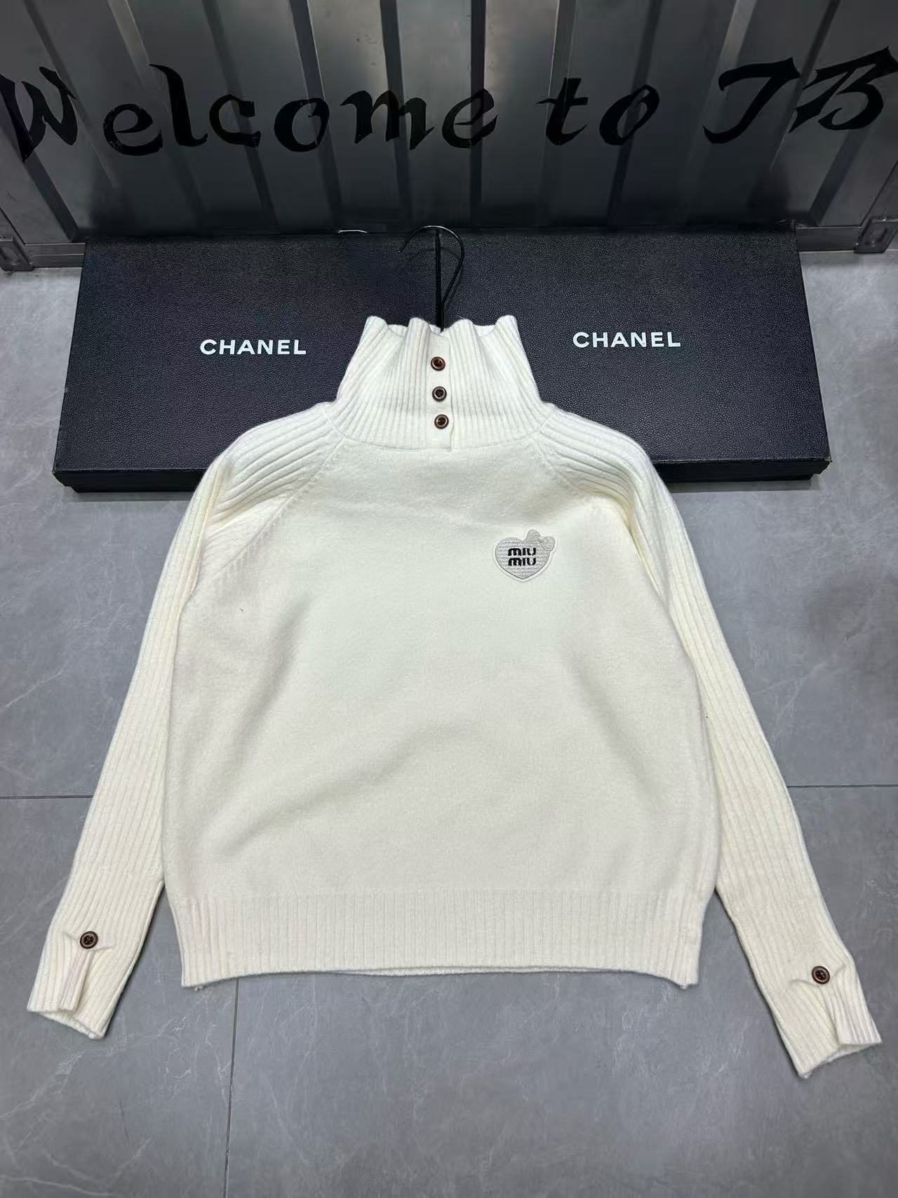 M1UM1U ハイネック ハート型ウールセーター【50％割引+送料無料】