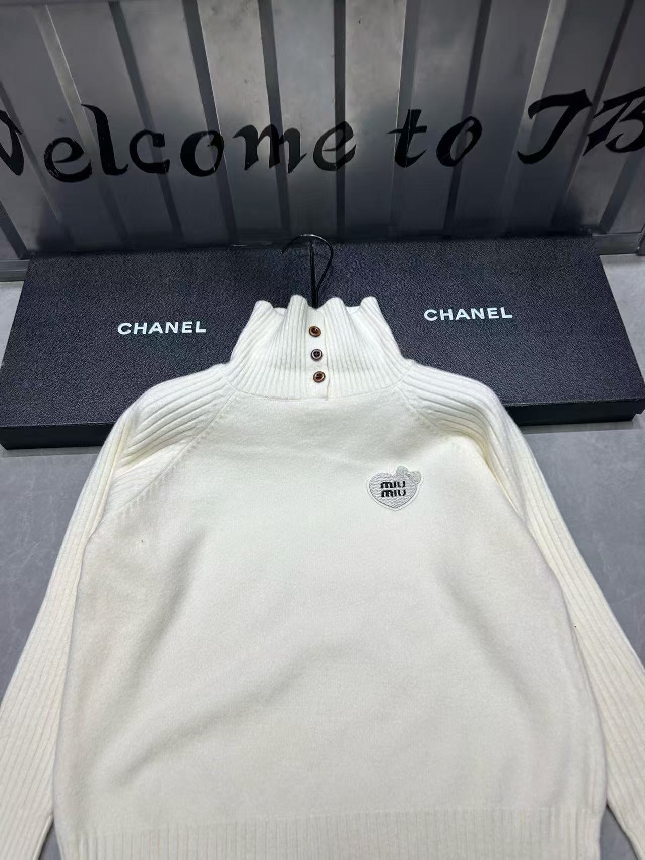 M1UM1U ハイネック ハート型ウールセーター【50％割引+送料無料】