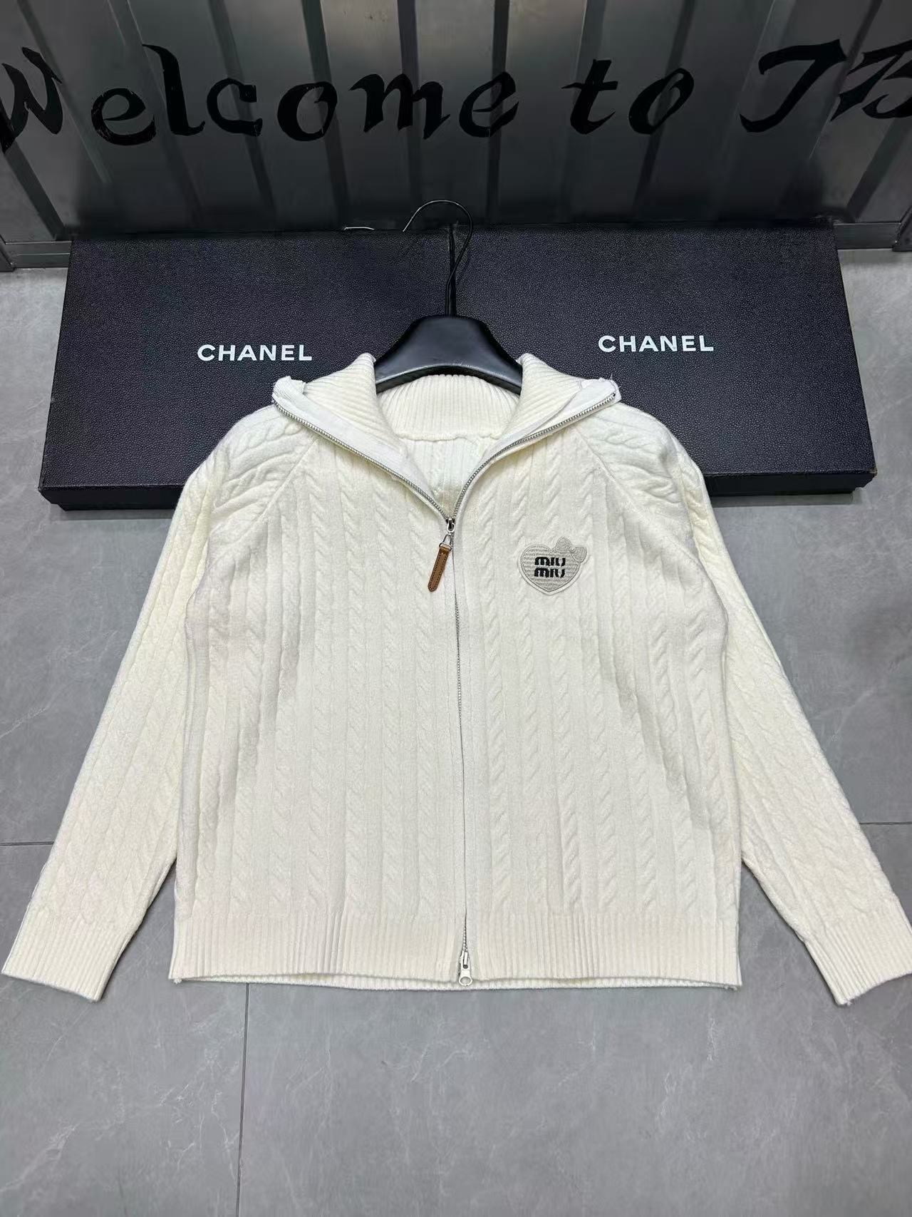 M1UM1U シンプルジッパーウールカーディガン【50％割引+送料無料】