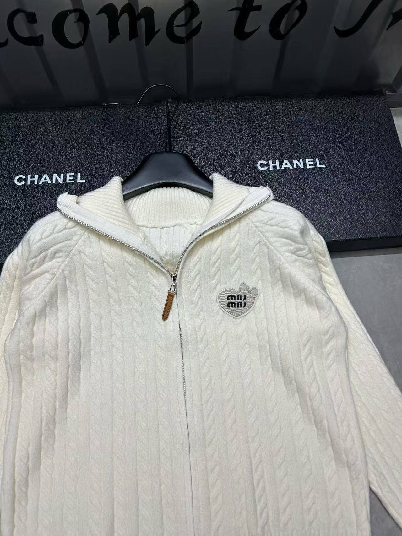 M1UM1U シンプルジッパーウールカーディガン【50％割引+送料無料】