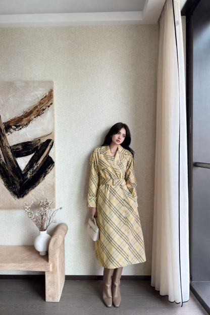 BUR8ERRY チェック柄ベルト付きトレンチコート【50％割引+送料無料】