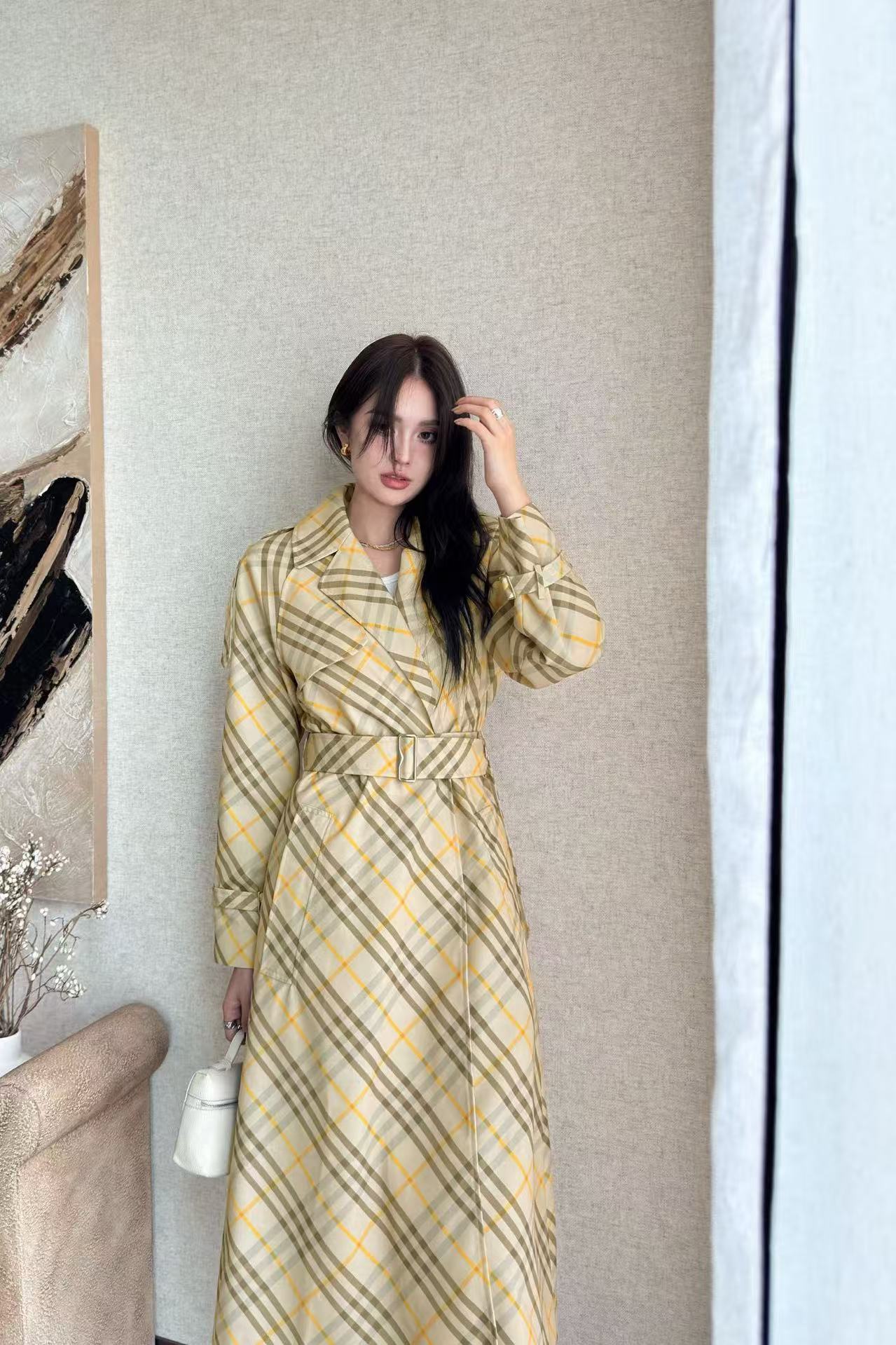 BUR8ERRY チェック柄ベルト付きトレンチコート【50％割引+送料無料】