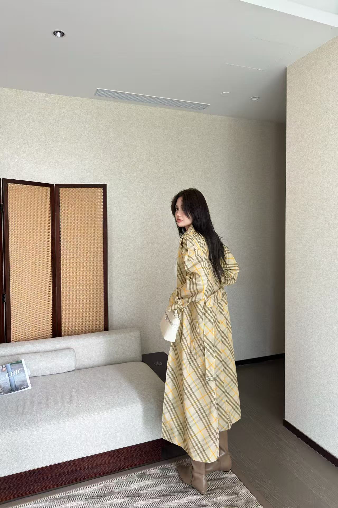 BUR8ERRY チェック柄ベルト付きトレンチコート【50％割引+送料無料】