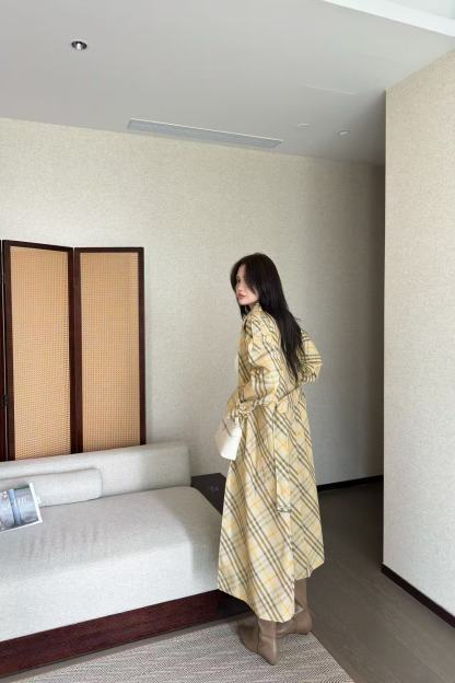 BUR8ERRY チェック柄ベルト付きトレンチコート【50％割引+送料無料】