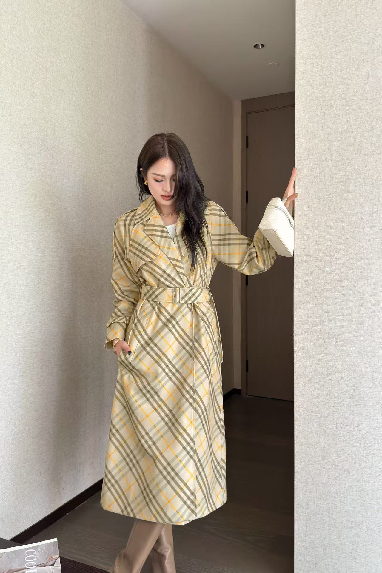 BUR8ERRY チェック柄ベルト付きトレンチコート【50％割引+送料無料】