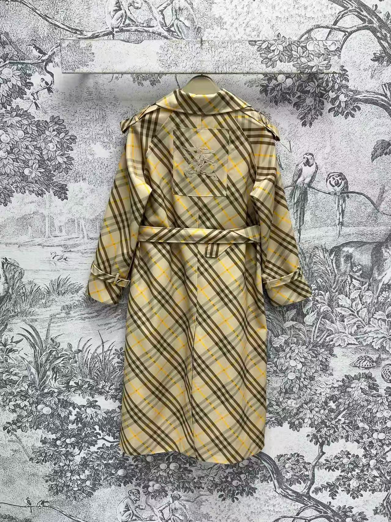 BUR8ERRY チェック柄ベルト付きトレンチコート【50％割引+送料無料】