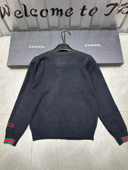 GUCC1 刺繍入りレターウールセーター【50％割引+送料無料】